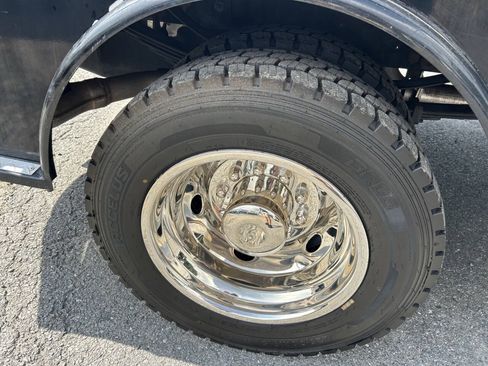 Used 2019 Ford F550 4x4 Regular Cab Super Duty w/ XL Value Package image 12