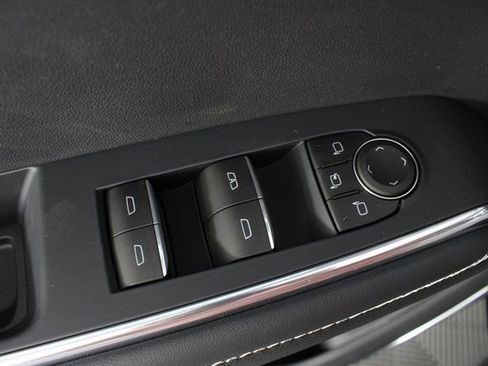 New 2026 GMC Acadia Denali w/ Super Cruise Package image 17