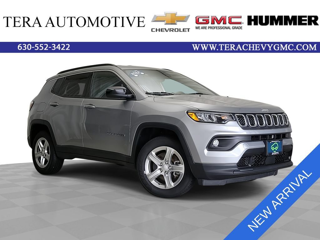 Used 2024 Jeep Compass Latitude AWD/4WD image 1