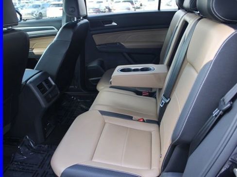 Used 2023 Volkswagen Atlas Cross Sport SE image 26