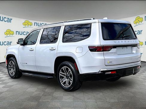 Used 2022 Jeep Wagoneer Series III AWD/4WD image 4