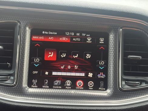 Used 2015 Dodge Challenger SRT Hellcat RWD image 11