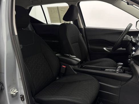 Used 2021 Nissan Kicks SV FWD image 33