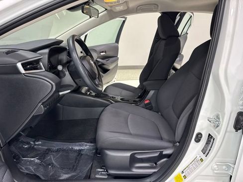 Used 2021 Toyota Corolla LE w/ LE Convenience Package FWD image 11