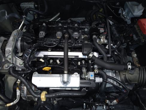 Used 2020 Nissan Versa SV image 30