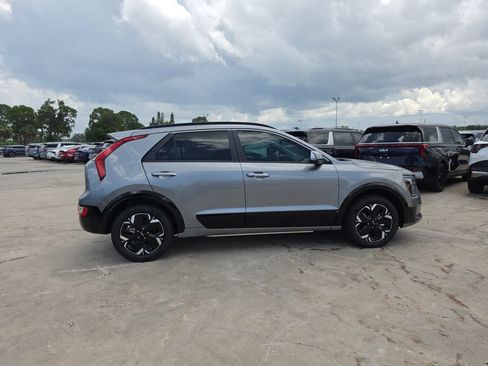 New 2026 Kia Niro Wind FWD image 9