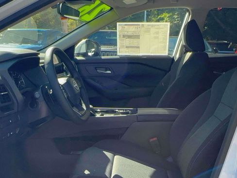 Used 2026 Nissan Rogue SV image 15