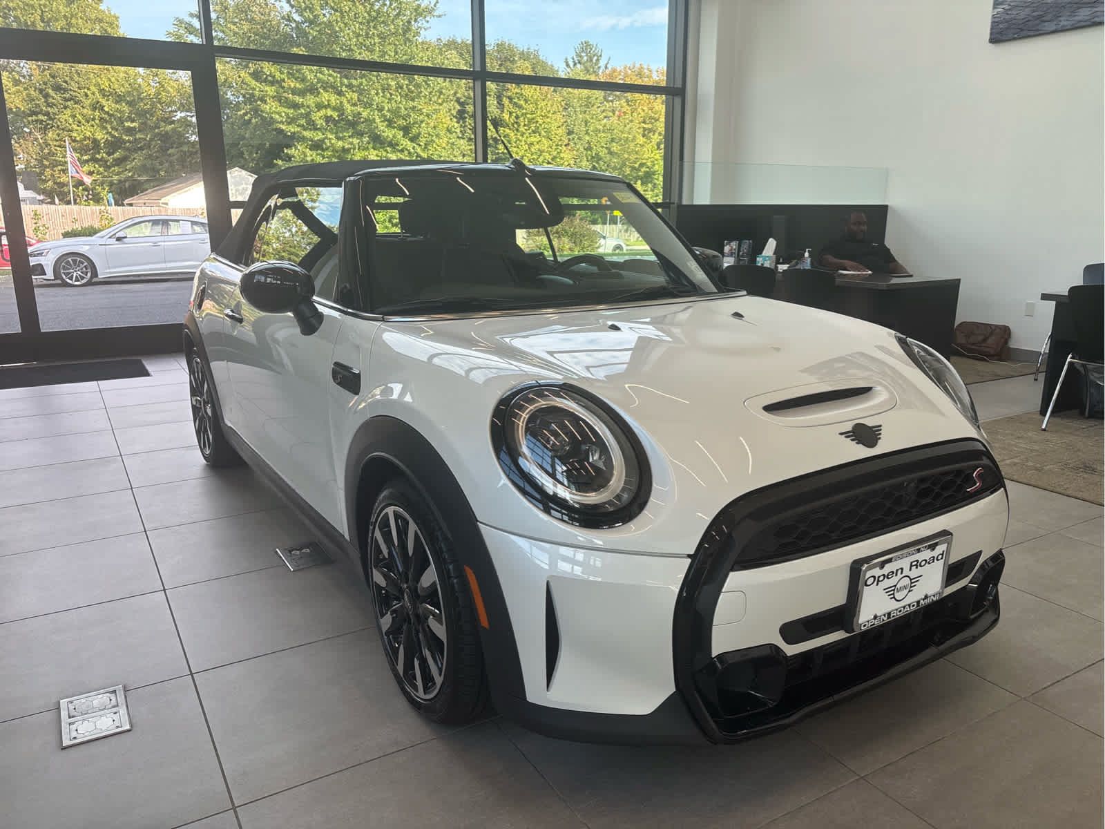 Used 2024 MINI Cooper S FWD image 3