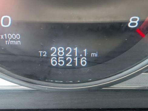 Used 2016 Volvo XC60 T5 Premier w/ Proximity Package AWD/4WD image 11