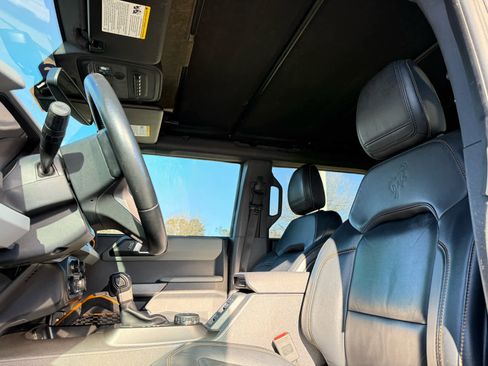 Used 2023 Ford Bronco Badlands w/ Sasquatch Package image 23