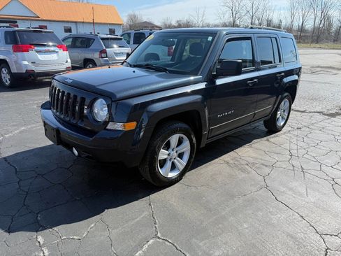 Used 2014 Jeep Patriot Sport w/ Power Value Group image 3
