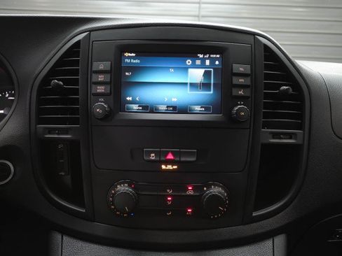 Used 2021 Mercedes-Benz Metris image 22