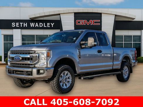Used 2020 Ford F250 XLT w/ XLT Value Package AWD/4WD image 3