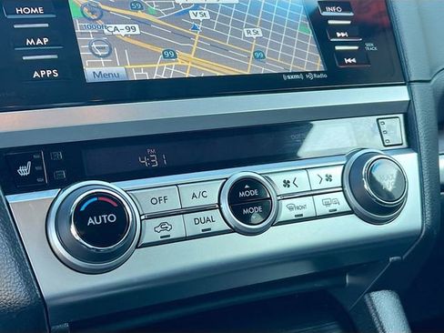 Used 2016 Subaru Outback 2.5i Limited image 16