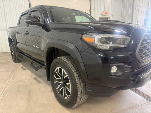 Used 2023 Toyota Tacoma TRD Sport AWD/4WD image 10