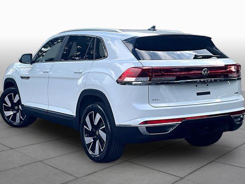 Used 2025 Volkswagen Atlas Cross Sport SEL AWD/4WD image 12
