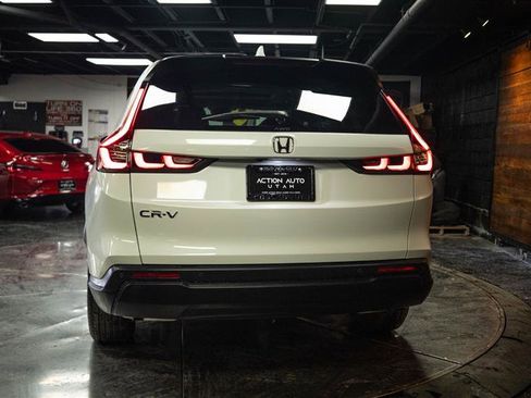 Used 2025 Honda CR-V EX-L image 6