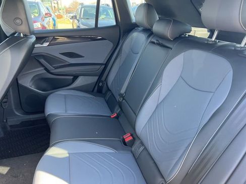 New 2026 Volkswagen Tiguan SE R-Line AWD/4WD image 8
