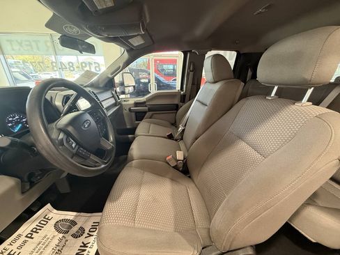Used 2019 Ford F250 XLT w/ XLT Premium Package RWD image 23