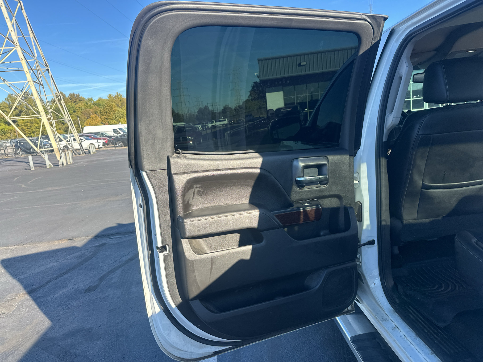 Used 2018 GMC Sierra 1500 SLT w/ SLT Premium Package AWD/4WD image 17