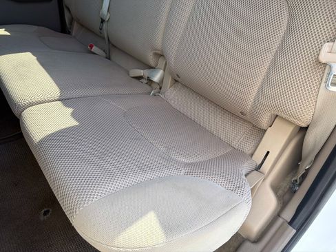 Used 2012 Nissan Frontier SV image 13