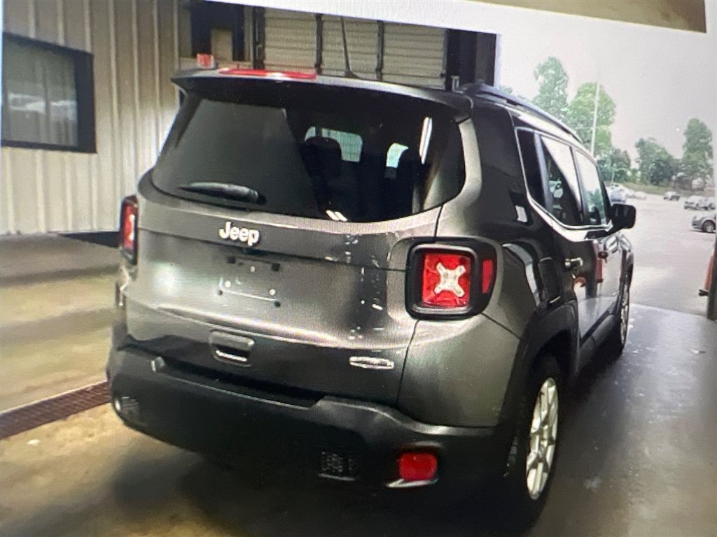 Used 2021 Jeep Renegade Latitude w/ Convenience Group FWD image 4