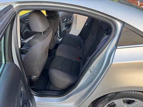 Used 2015 Chevrolet Cruze LT image 13