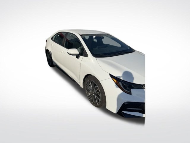 Used 2021 Toyota Corolla SE FWD image 2