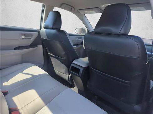 Used 2017 Toyota Camry SE FWD image 23