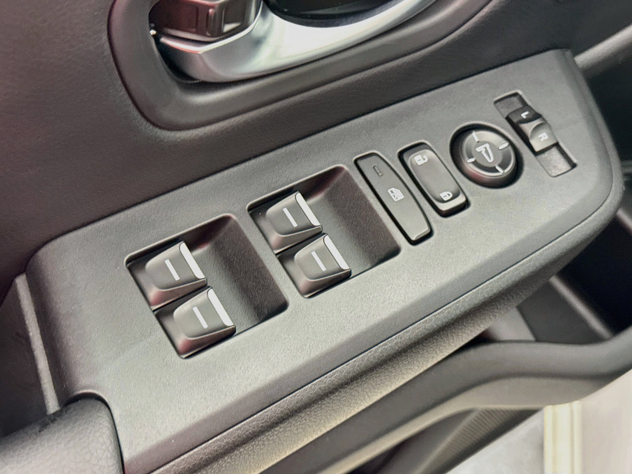 Used 2025 Honda Pilot EX-L image 16