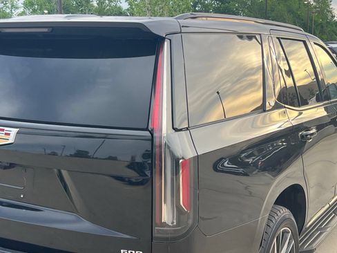 Used 2023 Cadillac Escalade Sport AWD/4WD image 14