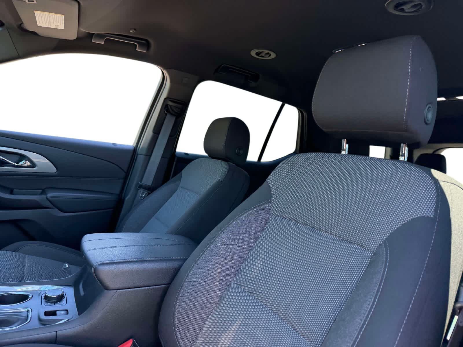 Used 2023 Chevrolet Traverse LT AWD/4WD image 10