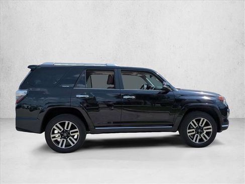 Used 2024 Toyota 4Runner Limited AWD/4WD image 4