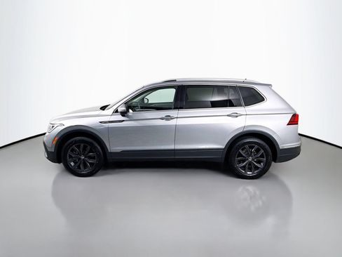 Certified 2023 Volkswagen Tiguan SE AWD/4WD image 2