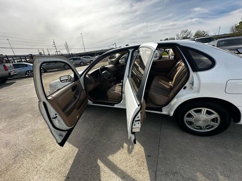 Used 1995 Toyota Avalon XLS image 30