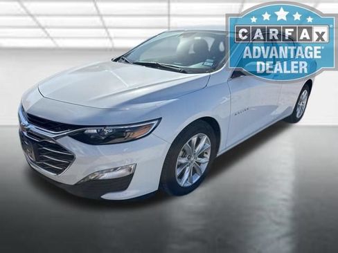 Certified 2025 Chevrolet Malibu LT FWD image 2