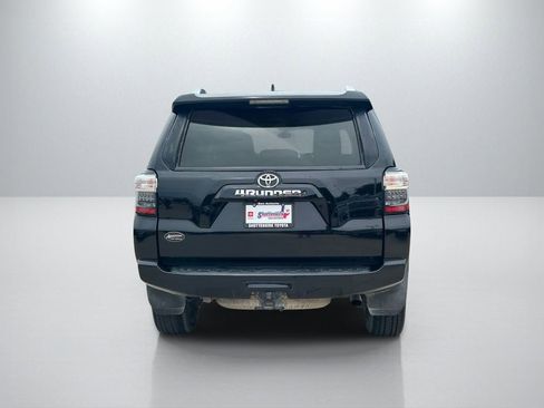 Used 2018 Toyota 4Runner SR5 Premium AWD/4WD image 6