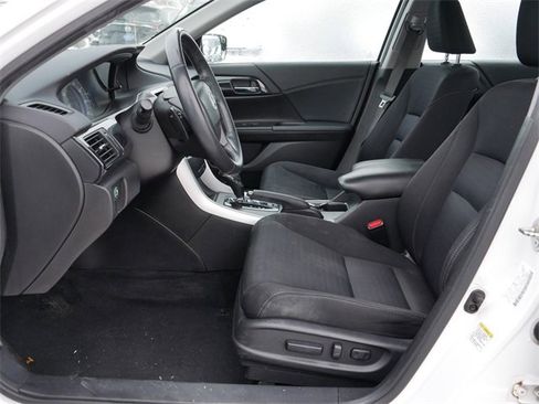 Used 2015 Honda Accord Sport image 13