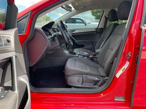 Used 2017 Volkswagen Golf S AWD/4WD image 6