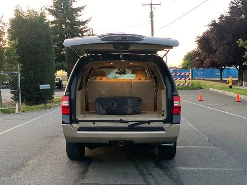 Used 2014 Ford Expedition EL XLT w/ Equipment Group 202A image 7