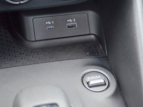 Used 2023 Nissan Z w/ Floor Mat Package (L93) RWD image 30