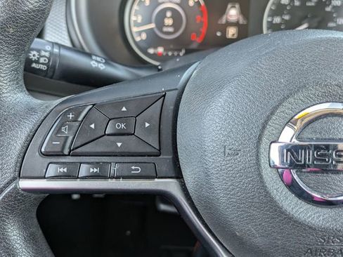 Used 2020 Nissan Kicks SV image 19