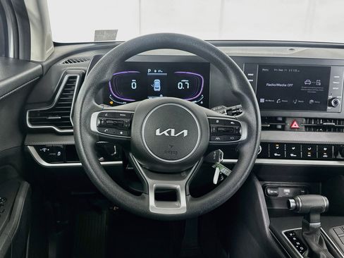 Used 2025 Kia Sportage LX FWD image 17