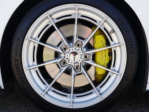 Used 2022 Chevrolet Corvette Stingray Premium Conv w/ Z51 Performance Package RWD image 66