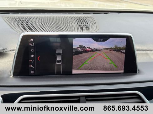 Used 2019 BMW 750i w/ Executive Package image 32