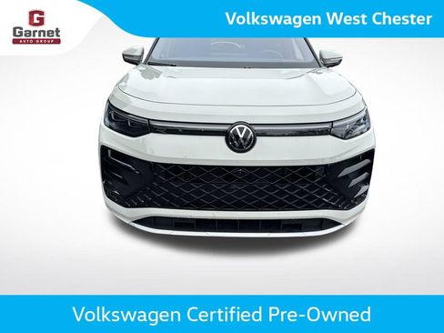 Used 2025 Volkswagen Tiguan SEL R-Line AWD/4WD image 9