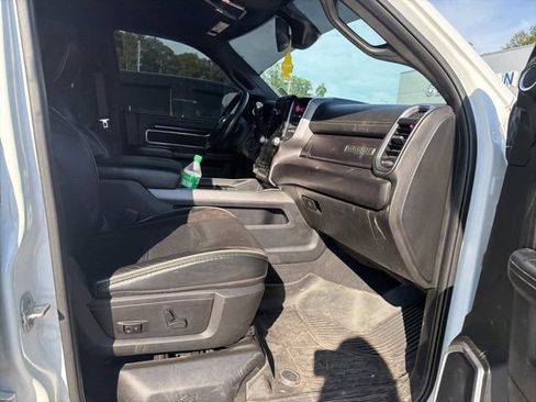 Used 2022 RAM 2500 Laramie AWD/4WD image 17