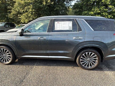 Used 2025 Hyundai Palisade Calligraphy FWD image 11