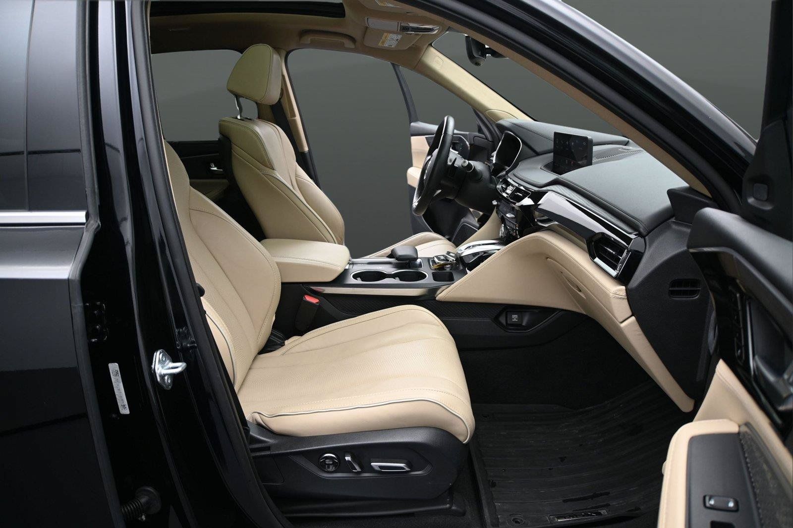 Certified 2024 Acura MDX w/ Advance Package AWD/4WD image 18