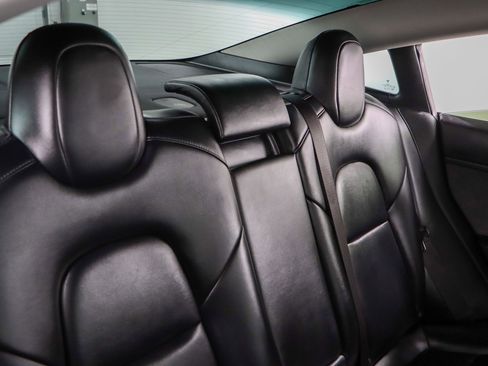 Used 2022 Tesla Model 3 Performance image 25